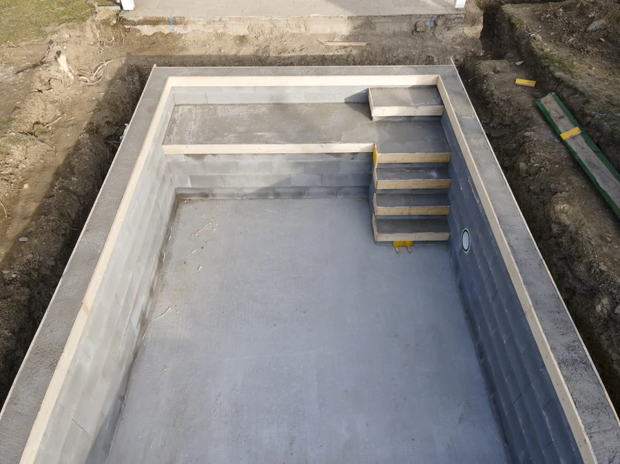 The Benefits Of Hiring Professionals For Pool Installation Projects Santa Monica, CA